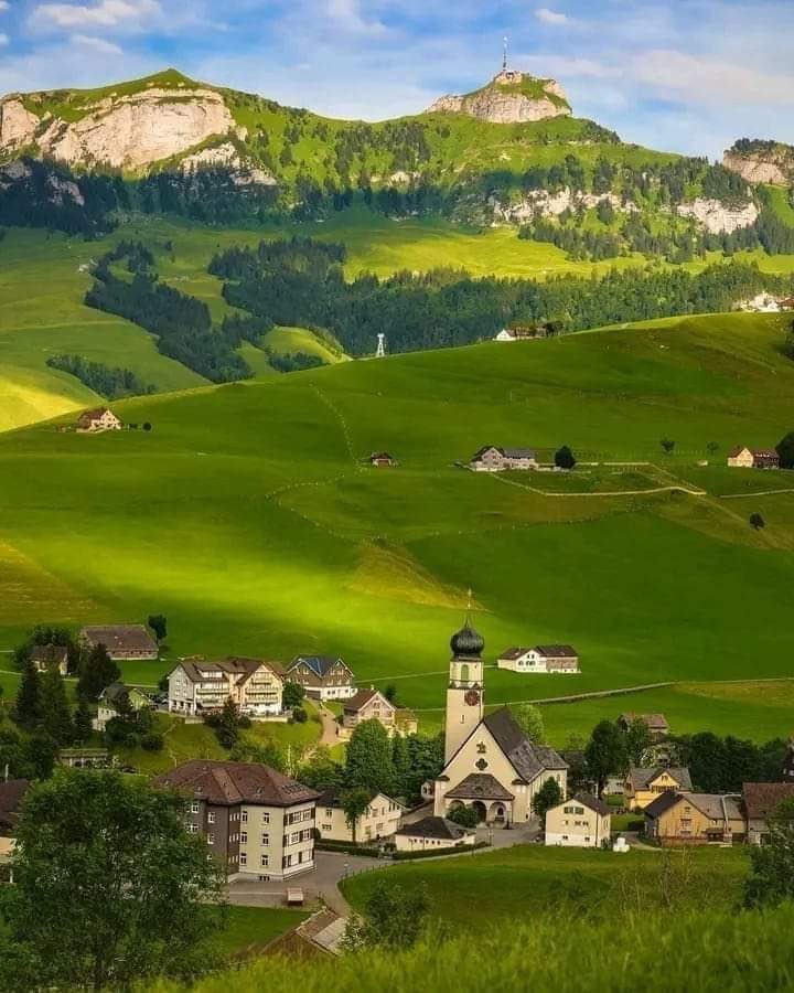 DonaldBKipkorir's tweet photo. Switzerland keeps the beauty of its rural villages undisturbed … And they receive over 10m tourists annually for this beauty … More than its population … In Kenya, every space has an ugly shopping centre with unhygienic kiosks. https://t.co/gxF5OhLrWb