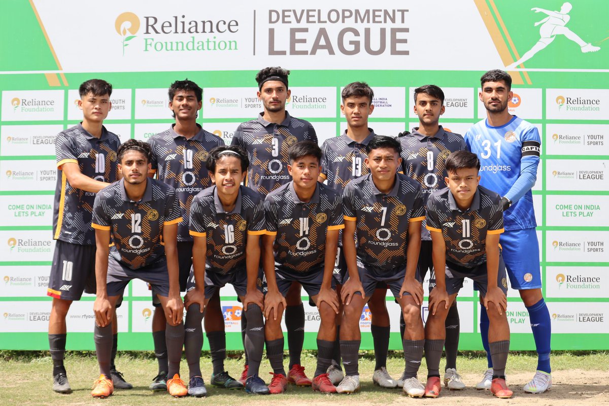 FootballDelhi's tweet image. The Game is on🔥

Garhwal FC 🆚 RoundGlass Punjab FC 

#FootballDelhi #rfdevelopmentleague 
#indianfootball