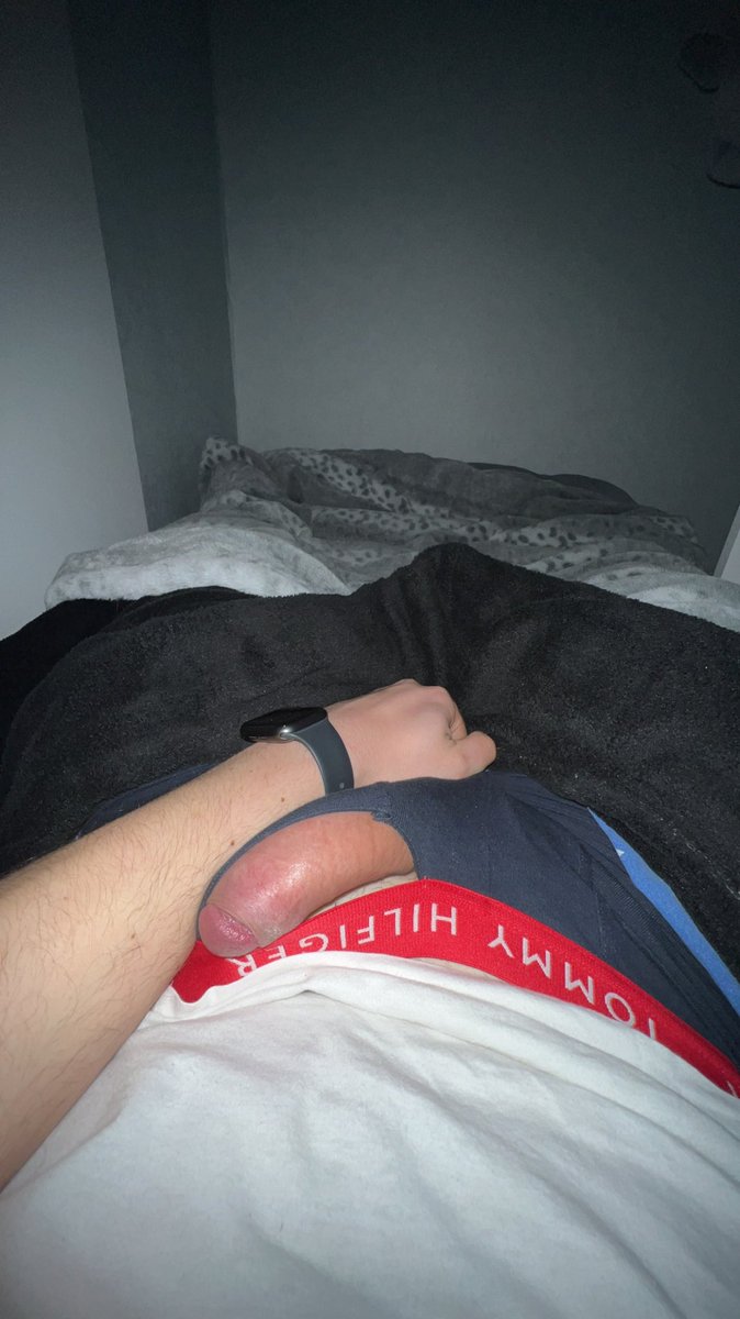 i tore up my boxers with my cock 😏