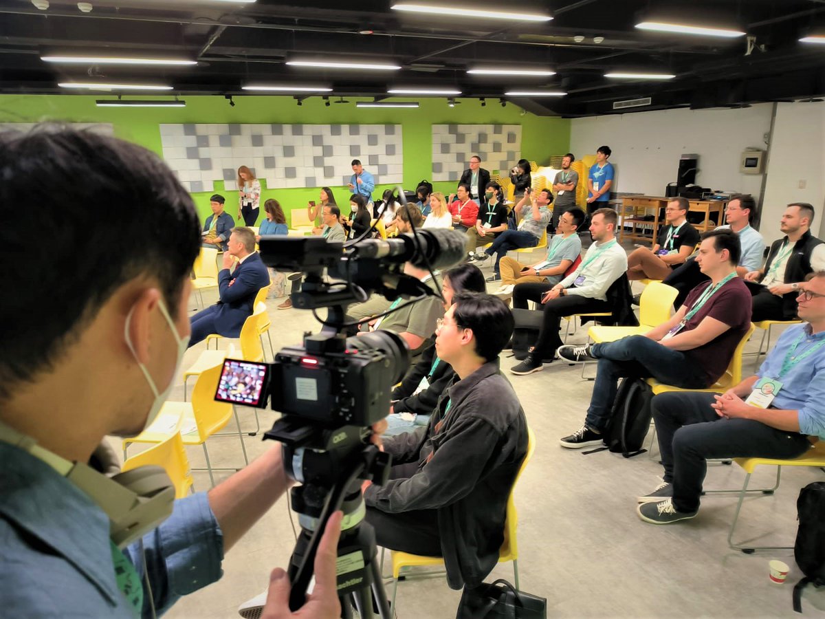 StartupEvaluat1's tweet photo. And that's a wrap-up of the 1st Day of Dumplings Hack 💥 There are Czech Teams 🇨🇿, Taiwanese Teams 🇹🇼 and #mixed Teams, 5 challenges, 6 Mentors, and countless ideas 💭
We'll keep you updated 🥟
#Ideathon #dumplings #for #everyone https://t.co/YJxbn4DQ92