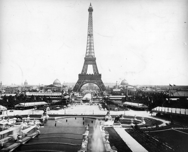 CLeyshonWriter's tweet photo. The view from the top. 31st March 1889: Eiffel Tower officially opens in Paris for the Exposition Universelle. #fridayprompt #weekendwriting #WritingCommunity #writersoftwitter #writers #writingprompts
@WritingFaction https://t.co/z37QzvrDkD
