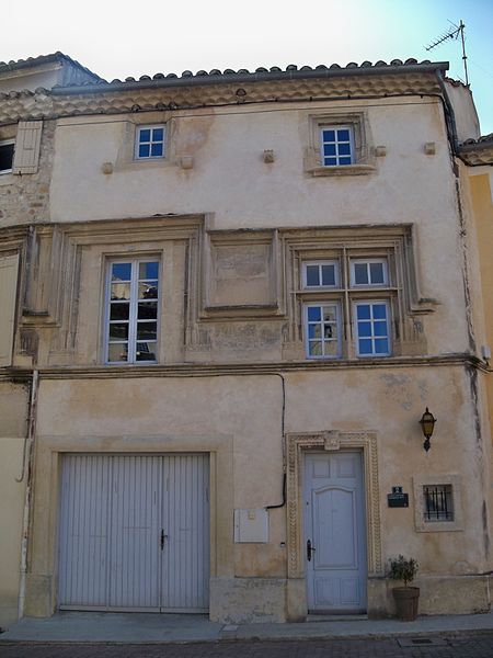MonumentumFr's tweet photo. Immeuble à #Tulette (#Drôme) Construction XIVe siècle;XVe siècle. Façade et toiture correspondante donnant sur la place (cad. Z 130, 131) : inscription par arrêté du 3 février 1992.
Suite 👉 https://t.co/UEbnIKTd3I
#Patrimoine #MonumentHistorique https://t.co/p428ZFyozE