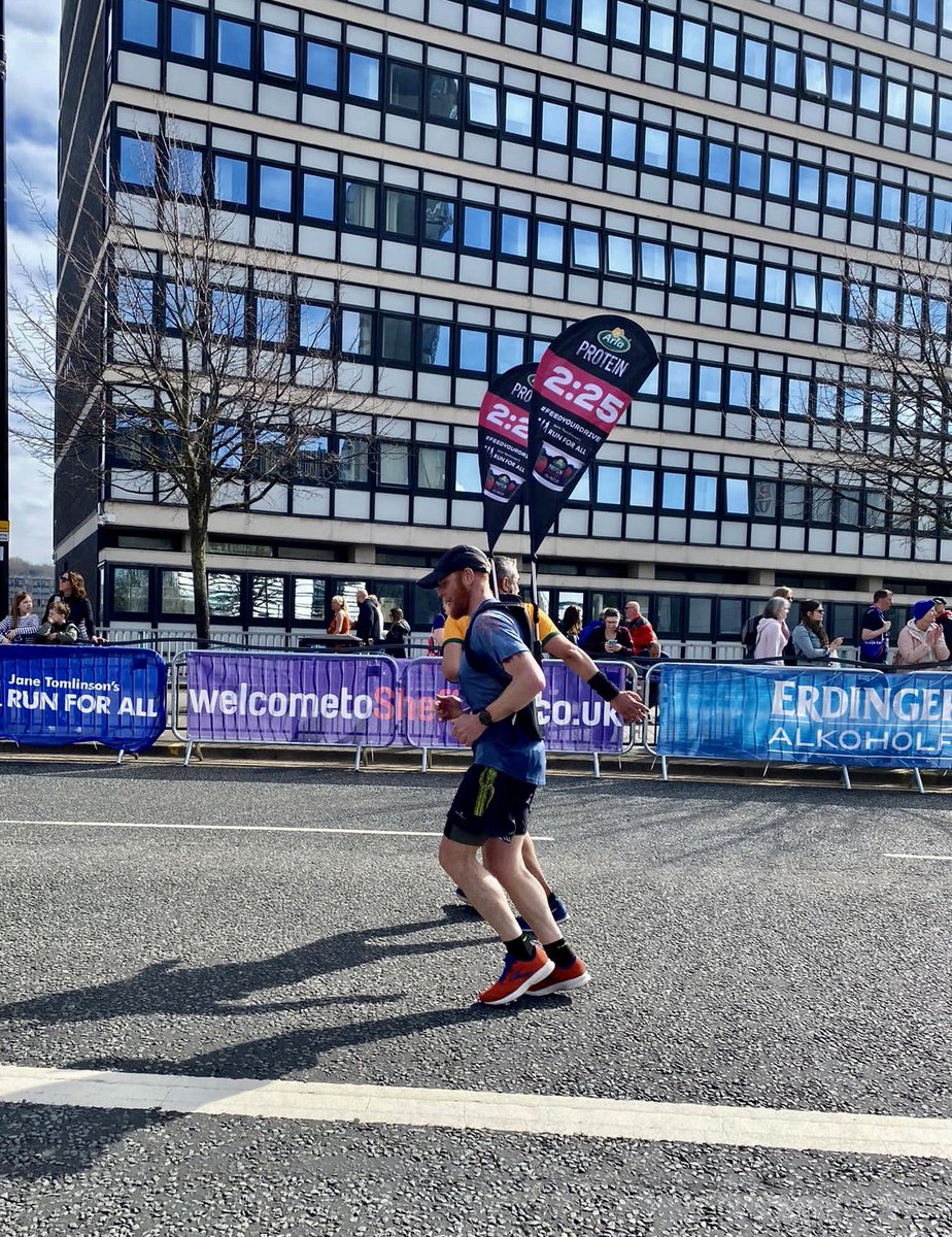 A year ago since I stepped in last minute to pace @runforall #SheffieldHalfMarathon 
Really enjoyed the course, Good Luck everyone running today!