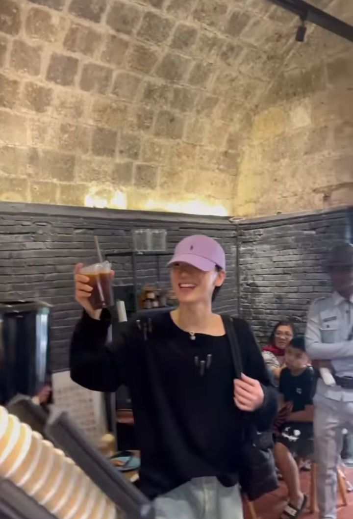 fentyyangx2's tweet photo. did ten went to intramuros???? https://t.co/lZXAbG26PM