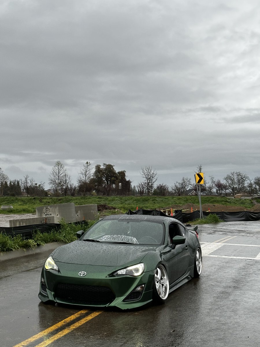 86petee's tweet image. 