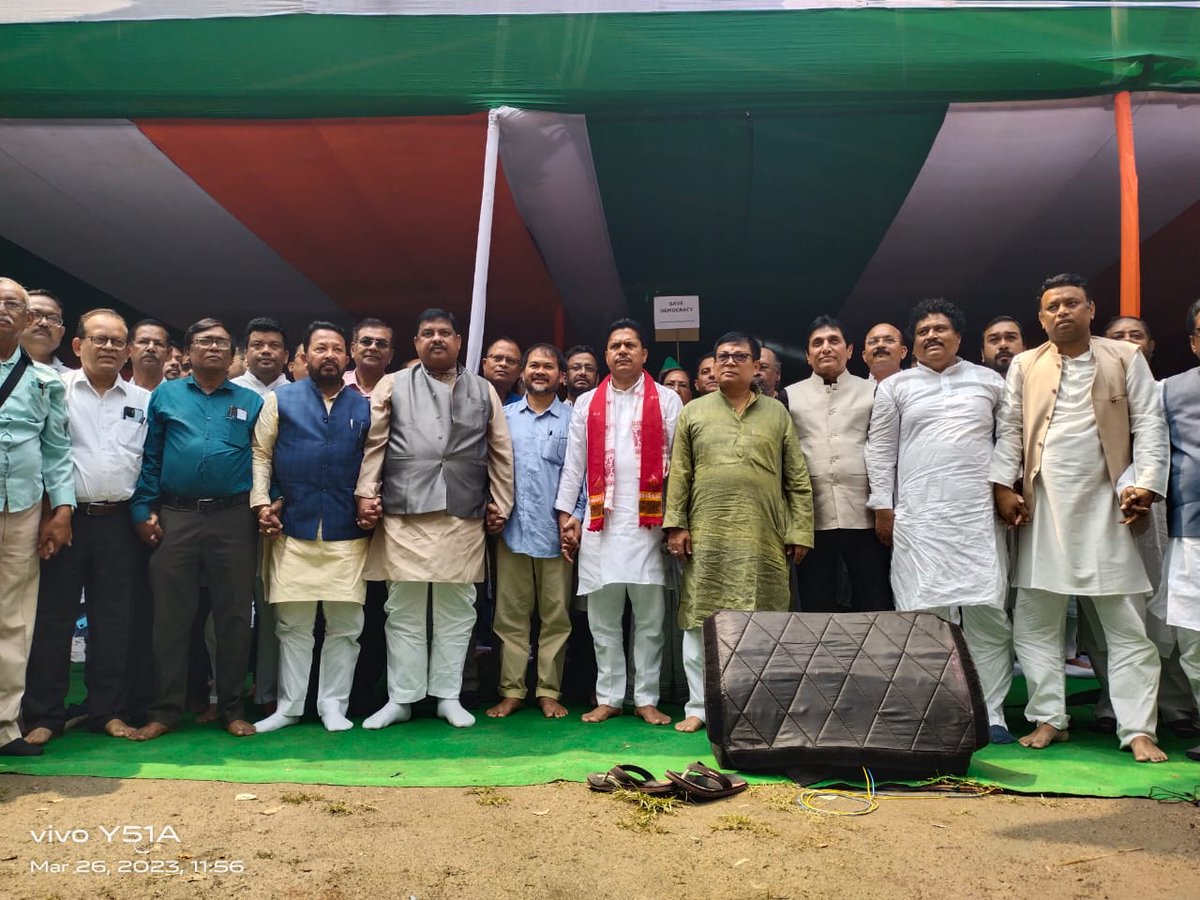 KarmakarDeka's tweet photo. #SankalpSatyagrah
Under the leadership #AssamPCC president @BhupenKBorah sir, Along with CLP leader @DsaikiaOfficial sir deputy CLP @rakibul_inc sir, APCC 3 WP, @RGoswami87 , @JakirSikdarMLA , @KamalakhyaMLA
MLA @Rekibud25500187 @AkhilGogoiAG ,@AjitkumarBhuyan @MLA_NurulHuda https://t.co/c0hkVs4KzJ