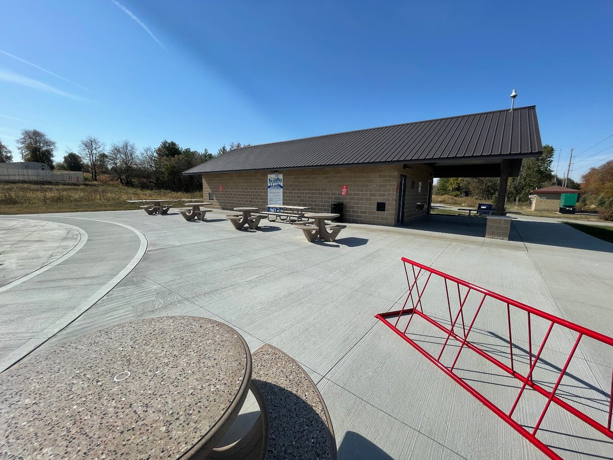 Random Public Park 🏞️ on Twitter "Solon Splash Pad Solon, Iowa 4.8/5