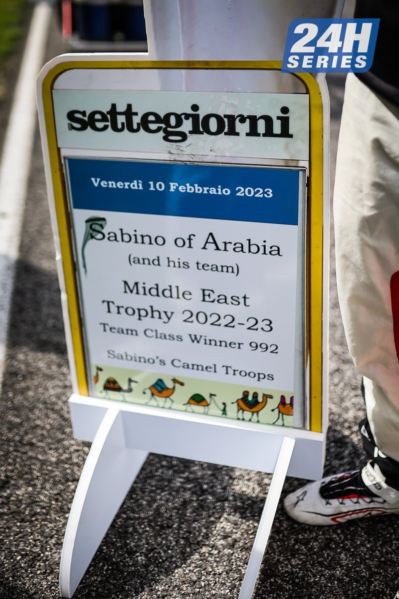 #24HSERIES | That's a hit between 992 leader <a href="/willimotorsport/">Nicolae Willi</a> <a href="/ebimotors/">Ebimotors</a> (955) / Sabino de Castro and 3rd in-class #CentriPorsche (912) / Max Busnelli at T2, rear left to front right. 

That's no-way to treat 'Sabino of Arabia,' Signore Busnelli!

#12HMUGELLO <a href="/porschesport/">PorscheSport</a>