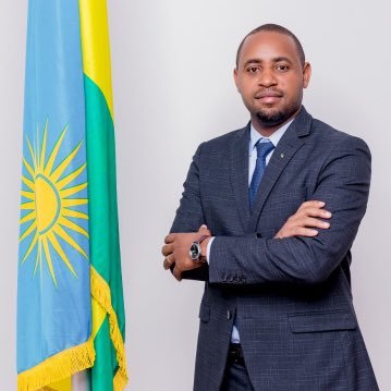 RwandaSingapore's tweet photo. Happening Now: High Commissioner @Jadouwihanganye is being hosted on 98.1 4EB FM Hobe Australia, to discuss why Australians and members of the Rwandan Community in in this country should invest in #Rwanda. https://t.co/xbVfP9rGNF