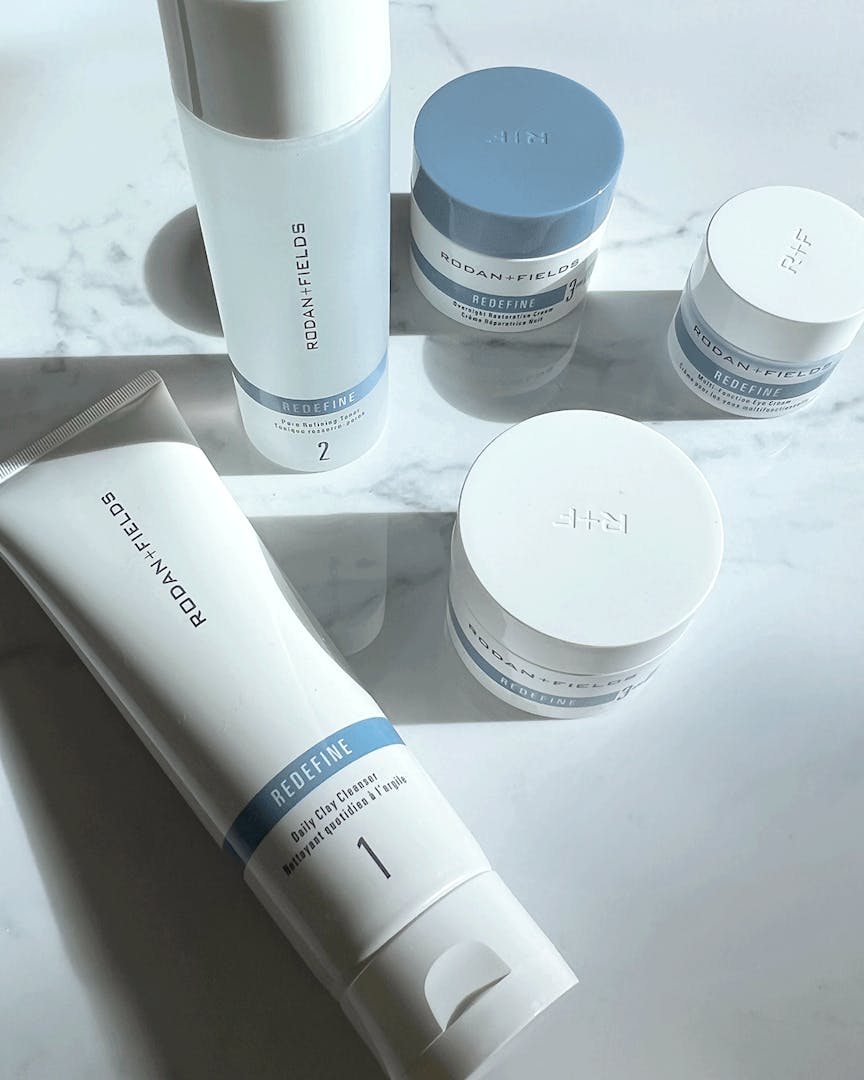 decordeyewear's tweet photo. Redefine your skin. Our best selling anti-aging skincare routine visibly lifts, sculpts + firms while minimizing the appearance of lines + deep wrinkles. #skincare #lashes #beauty #health #enlighteningeyes https://t.co/RHLTfQFm0I https://t.co/xa2JLtFO2A