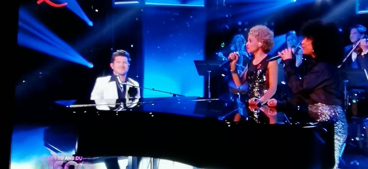 DeliensCorinne's tweet photo. Belle soirée hier soir pour le #Sidaction @France2tv #Les50ansDuDisco et quelle énergie @vincentniclo #lastdance tu nous as mis le 🔥🔝merci pour la cause don☎️110 https://t.co/1CrM0dUbnP