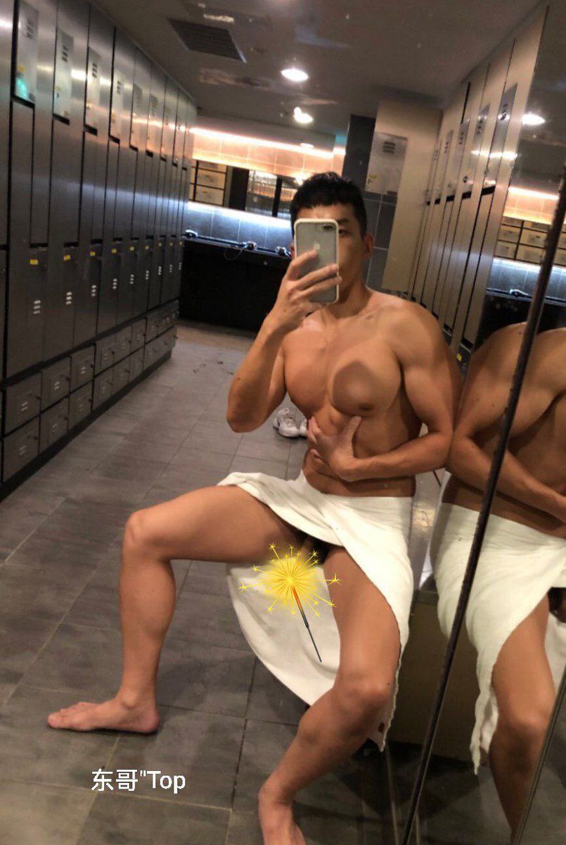 C121425's tweet photo. 我只是分人
有眼缘、性格好的
我从来都不会放过……

特别喜欢从脚舔到屌欢迎来🔞 https://t.co/mP8QfRkiQk