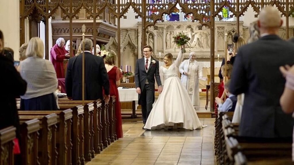 Another wedding we filmed for Samantha &amp; David just before the new year, love the moment the bride raised her bouquet with joy. A beautiful church wedding with the reception at Channels Golf Club Essex. Love winter weddings!

#weddingfilmmaker #videograp… instagr.am/p/CqPoiKYsXQu/