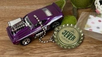 Geo_Minz's tweet photo. New picture for #TB23ABA - Minz TB - '69 Camaro Z-28 from @nimmie53 🇳🇱 thanks. Link to the TB https://t.co/aE6SwbgPuS #geocaching #geocacher #trackable #diecast https://t.co/dkr8iAkuKr
