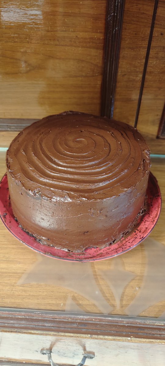 bakewithnari's tweet photo. Sweet and salty chocolate cake made today from Hummingbird Bakery Cake Days book. A delicious cake so moist so chocolate that you can't stop eating it. #hummingbirdbakery #cake #chocolatecake https://t.co/p45JNj7PhB