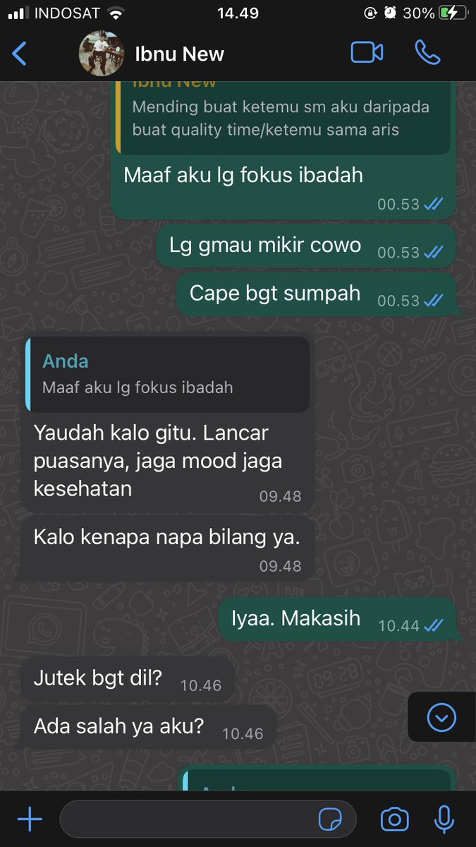 akuuu2_'s tweet photo. Aku kecowo lain vs  Kamu kecewe lain https://t.co/fL8wVnba2e