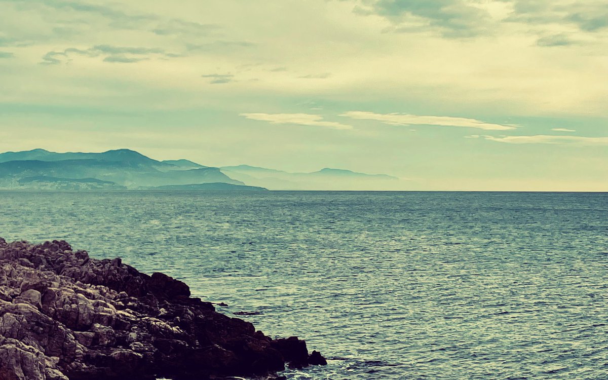 davidlisnard's tweet image. Estampe azuréenne depuis ma sortie à vélo. #capdantibes 
Vive la #CotedAzurFrance 
Et bon dimanche à vous