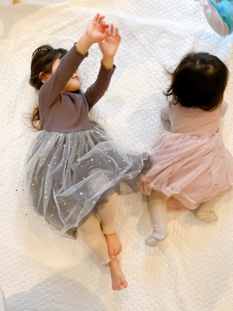 hraachi's tweet photo. 長女3歳＆次女1歳お誕生日㊗️
1年あっという間！明日からもすくすく育ってくれ！ https://t.co/WcLUrjYUxv