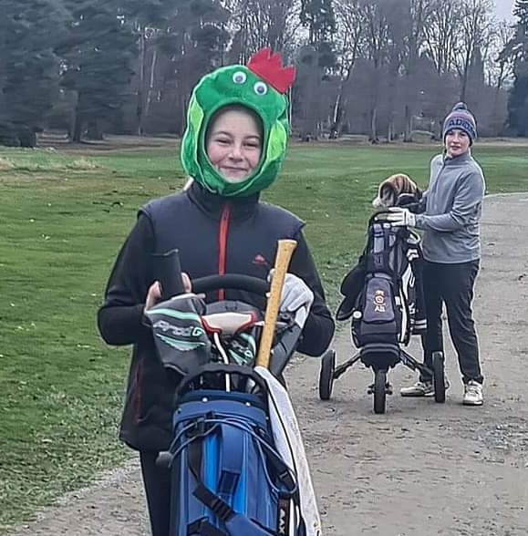 @GirlsGolfRocks1 #girlsgolfrocks oh my...she has so many but the Christmas comp @NorthHantsGC brings them out 😍 
#sprout