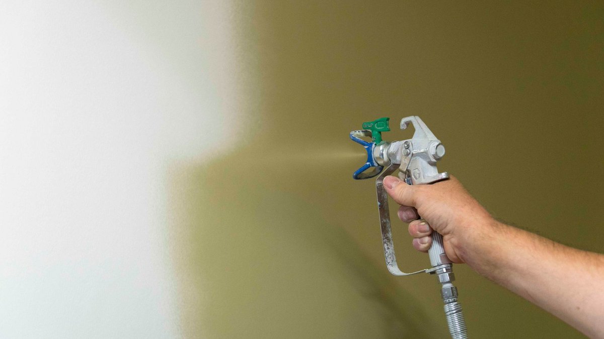 Spray your way to a more uniform finish 🙌

The Dulux Academy Spray Introduction course is perfect for those who are new to this method as well as those just looking for a knowledge refresh!

Head to the website to book your Introduction to Spray course 👉 spr.ly/60163NWMj