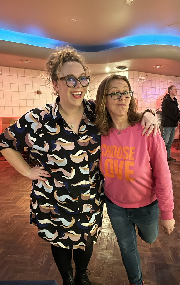 Rosie Wilby (@rosiewilby) on Twitter photo Onstage <a href="/The_Churchill/">Churchill Theatre Bromley</a> last night, I asked an audience member what he liked to cook for a romantic dinner. He said ‘jacket potato’ 🥔 🙄 😂 👨🍳
Lovely night with fabulous MC <a href="/carlysmallman/">Carly Smallman</a> 🤩 Onstage <a href="/The_Churchill/">Churchill Theatre Bromley</a> last night, I asked an audience member what he liked to cook for a romantic dinner. He said ‘jacket potato’ 🥔 🙄 😂 👨🍳
Lovely night with fabulous MC <a href="/carlysmallman/">Carly Smallman</a> 🤩
