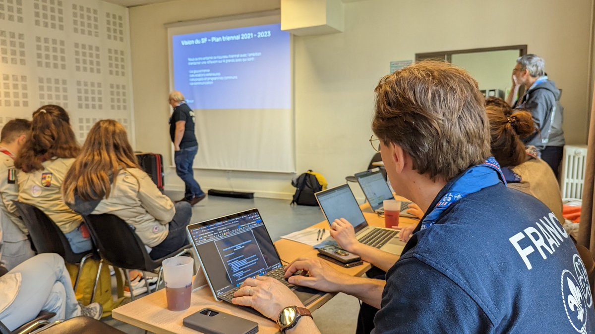 🌎AG 2023 🌎
C'est parti pour l'Assemblée Générale de la Fédération à Paris ! L'occasion de se retrouver et d'échanger sur l'année écoulée. <a href="/EEUdF/">Éclaireuses et Éclaireurs Unionistes de France</a> <a href="/ScoutsMusulmans/">Scouts Musulmans FR</a> @EDLN_officiel @sgdf <a href="/EEIF_officiel/">Eclaireuses et Eclaireurs Israélites de France</a> <a href="/EEDF_officiel/">Éclaireuses Éclaireurs de France</a>