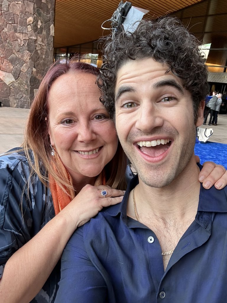 CrissSource's tweet photo. jenniejoel: Spectacular evening in Palm Springs! Still waiting for this incredible entertainer to take the stage!!#daphealth @ DarrenCriss https://t.co/syhBq8s9Kp