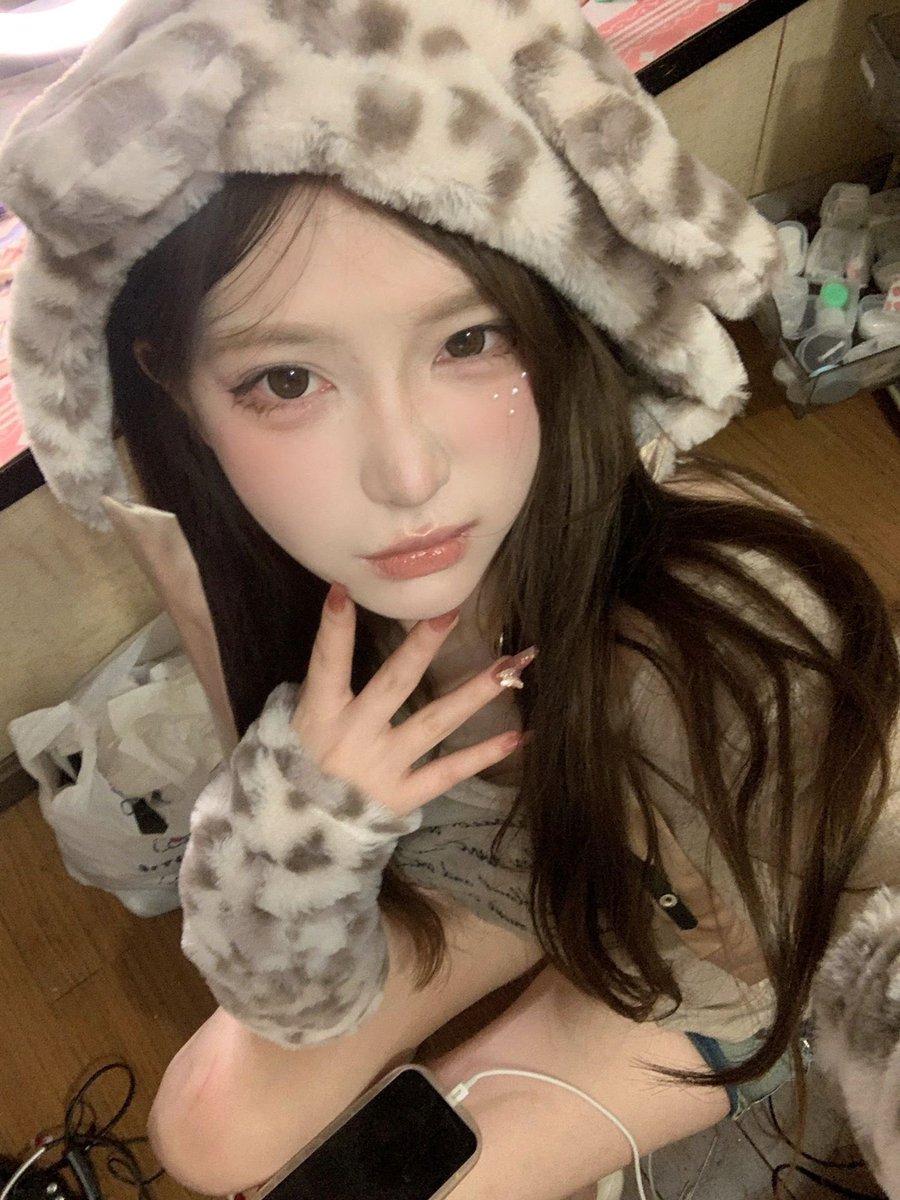 姐今天不做舔狗了，今天是一身反骨小野猫 https://t.co/U4KzNWOghl