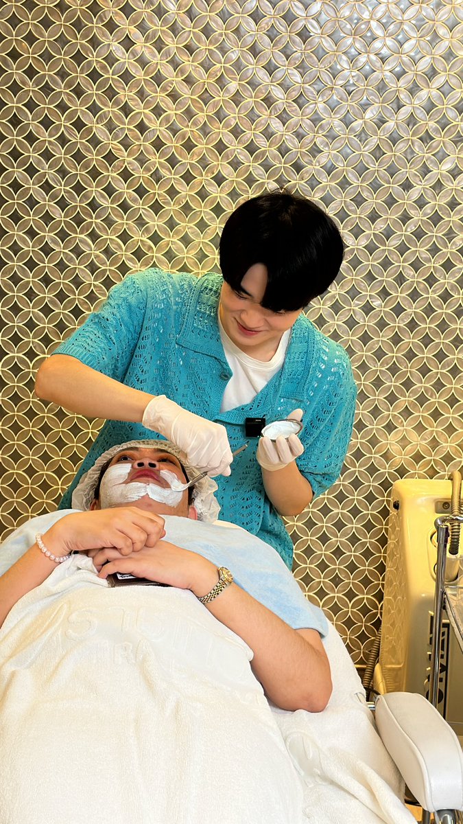 RCSkinClinic's tweet photo. ภาพบรรยากาศ Top Spender
ฟินเต็มคาราเบล
#ราชเทวีคลินิก #RealBeutyRealMe #สวยเรียลสุดปัง #BeatyUnveil #TarBomxRajdheveeClinic #TarBom #ด้อมวัดพลุ #พี่จะตีนะเนย https://t.co/vlIKVxAI2v