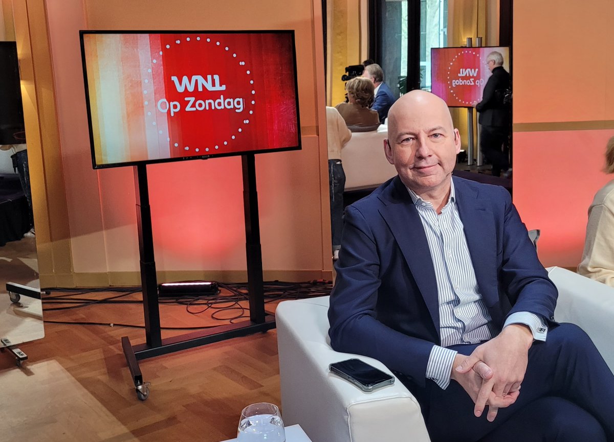 WNLOpZondag's tweet photo. WNL op Zondag: met BBB-leider @lientje1967 Caroline van der Plas, president-directeur van Shell Nederland Marjan van Loon, Frankrijk-correspondent @stefandevries en @nrc-journalist Wouter van Noort. #WNL https://t.co/pbjXnmZzHH