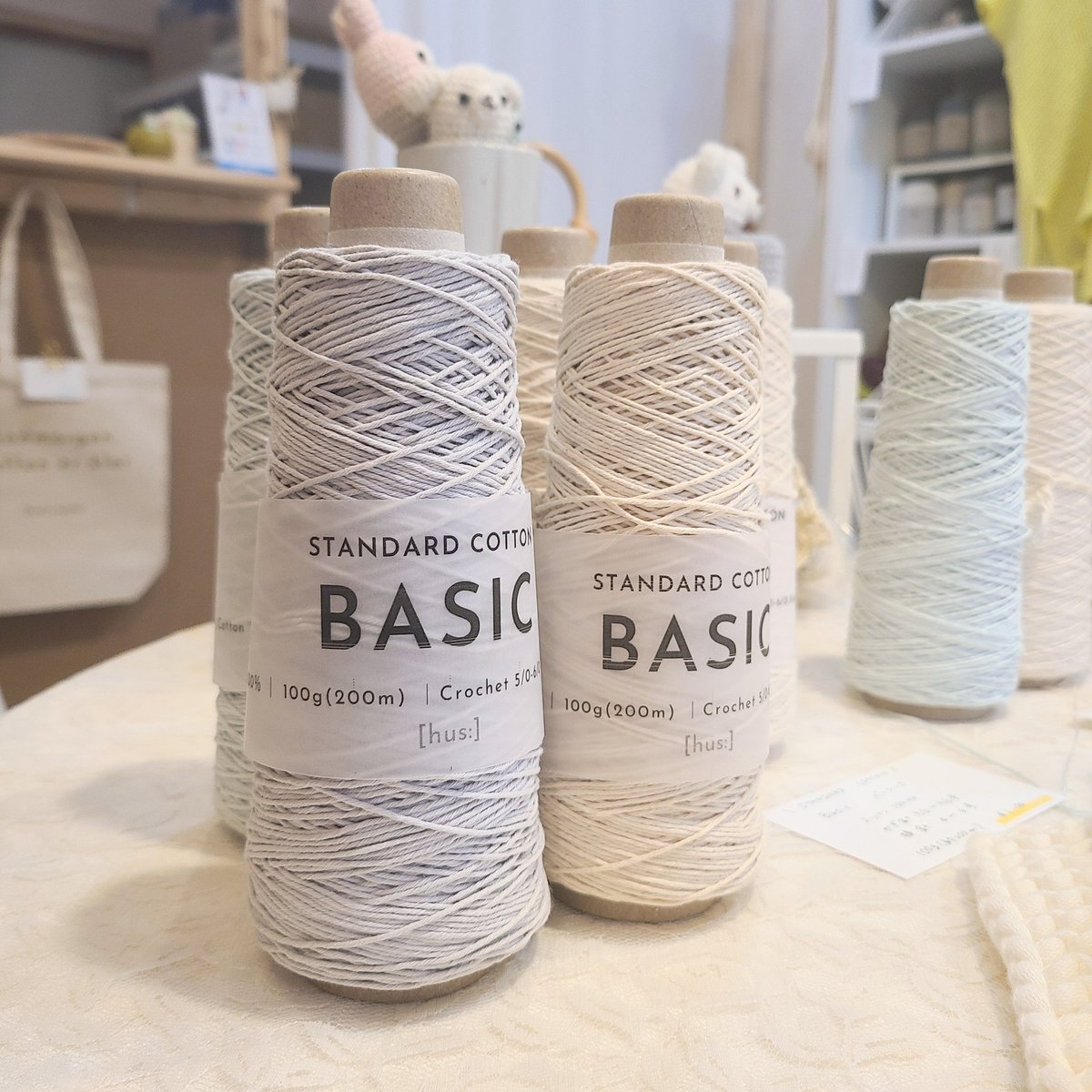 jul_knitting's tweet photo. このあと18時～、手編みのお店[hus:]のYouTubeにて新作糸紹介ライブを配信します🌷

本日23:59まで、お得な5%OFFフェアも開催中👏

ぜひ覗きに来ていただけたらうれしいです🥳

https://t.co/138qALDatK https://t.co/hjpWTL7WQB