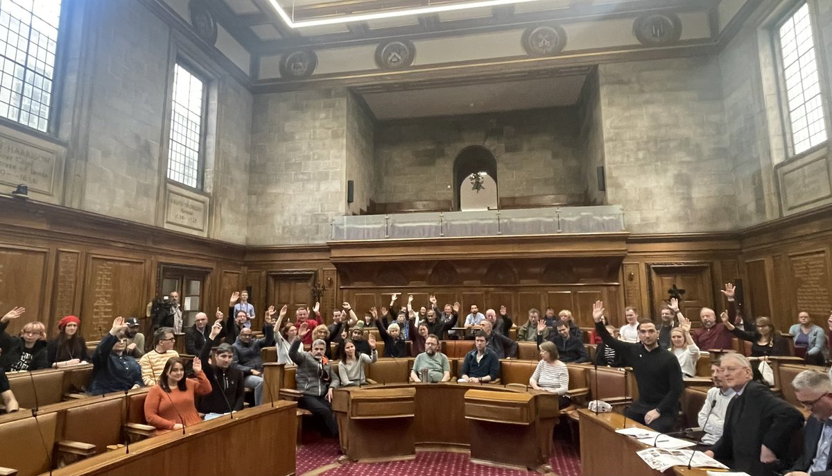 LeedsCladding's tweet photo. When asked about the progress of remediation in Leeds, would it surprise @michaelgove and @luhc to see the overwhelming % of hands were raised for the statement: “I have no idea when remediation will take place”.

Words are not enough, we need your help to #EndOurCladdingScandal https://t.co/7GEMHgHrqH