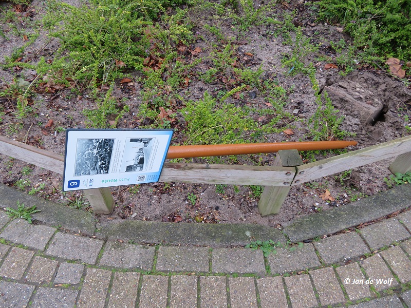 Bord nr 9 is door de een of andere hufter al uit de grond gehaald, dit bord stond niemand in de weg op de kruising @Veerstraat / @Boldershoflaan, in de <a href="/gemeentedruten/">Gemeente Druten</a> Dus er is bijna niets @hufterbestendig aan te brengen !!