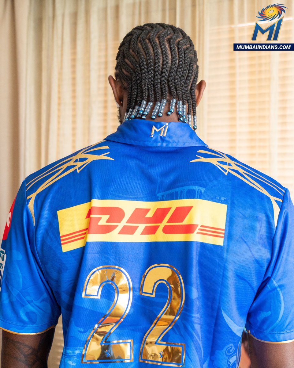 mipaltan's tweet photo. कोण आला रे? 🤫

#OneFamily #MumbaiMeriJaan #MumbaiIndians #IPL2023 #TATAIPL https://t.co/gZoobxiZtw