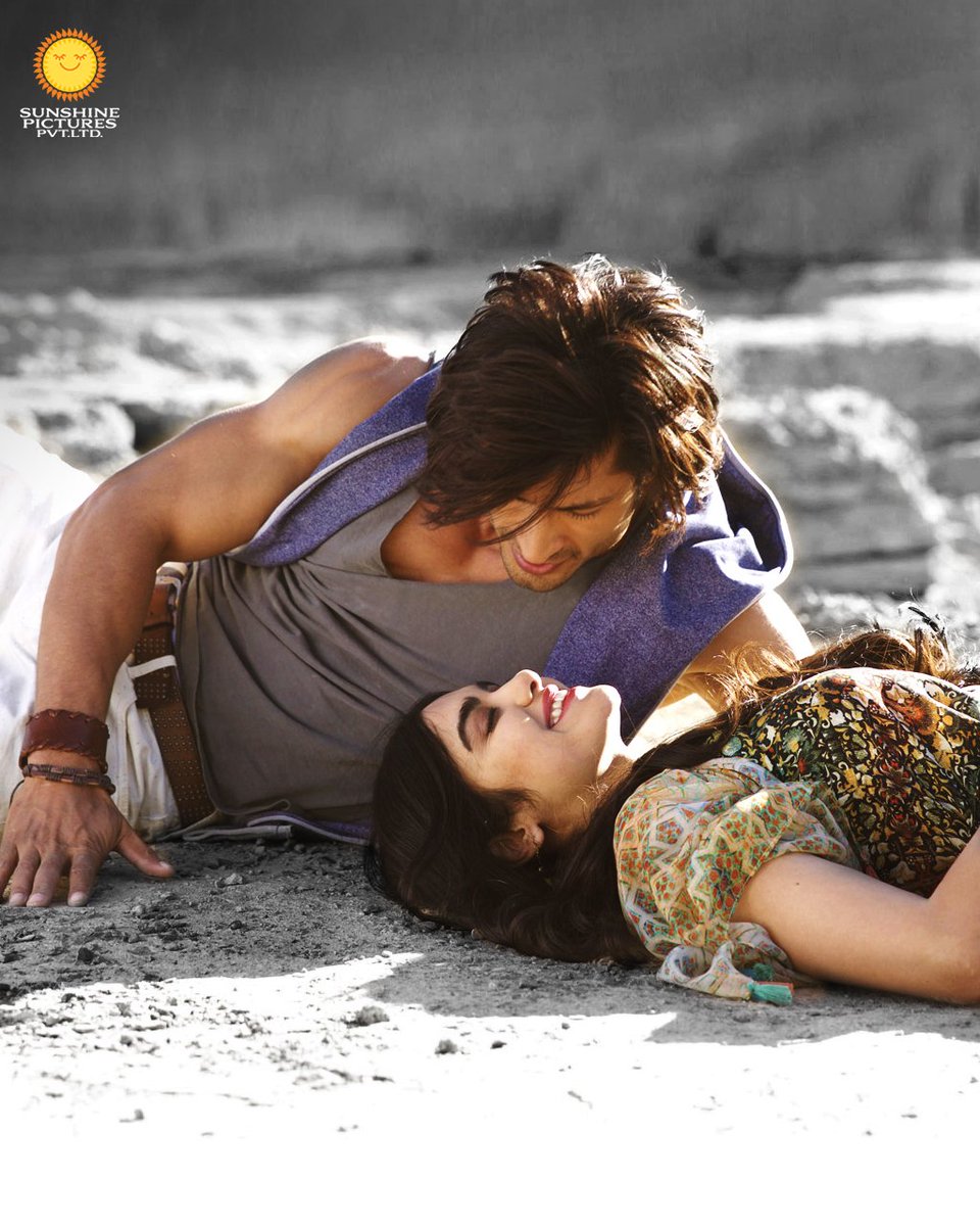 sunshinepicture's tweet image. In this sight we were lost, because we found love! 🫶🏻

@VidyutJammwal @adah_sharma

#VipulAmrutlalShah @Aashin_A_Shah

#SunshinePictures #Commando2 #Action #Thriller #Bollywood #Movie #VidyutJammwal #AdahSharma