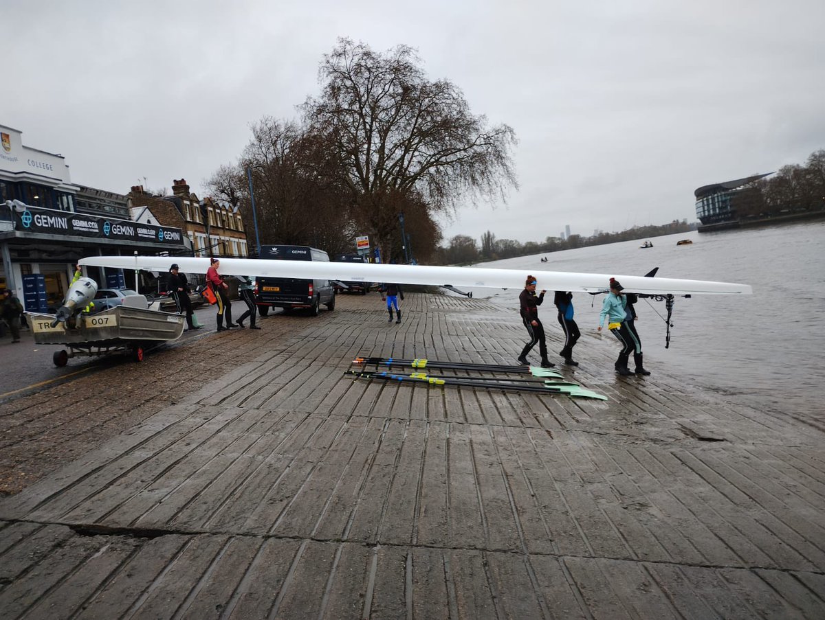 CUBCsquad's tweet photo. ⛈️ Dramatic skies - forecasting a dramatic day? ⛈️
Here are our crews putting the finishing touches on 7+ months of intense preparation #prepaddle https://t.co/azCu8itSBR