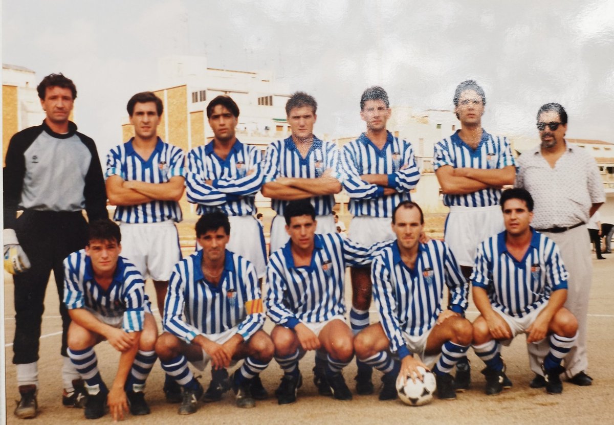 LpezMilopol65's tweet photo. Hoy es un día triste para mí, nos ha dejado mi tío Luis, "LUIS CHAMORRO",  ex- entrenador de nuestro Fútbol Catalá y muy amigo de sus amigos....DEP grandes recuerdos. https://t.co/vCfiuF9cRn