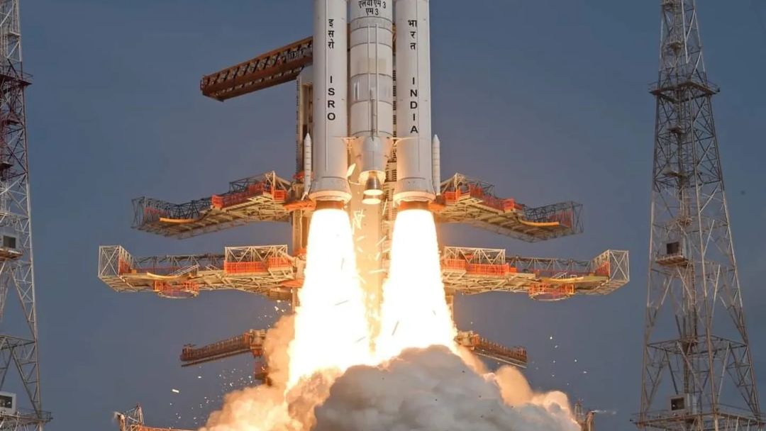 Devang_9o's tweet photo. Congratulations ISRO - Indian Space Research Organisation for the successful launch of LVM3-M3/Oneweb India-2 Mission 🚀 carrying 36 satellites from #Sriharikota.Another proud moment for the nation 🇮🇳 https://t.co/MF7hSezcfa