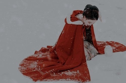 HHcommunity's tweet photo. แต่ไม่ว่าจะพยายามเลี่ยงเท่าไหร่
ความจริงก็คือความจริง
ไม่อาจหาข้อแก้ตัวได้เลย

โอรสสวรรค์จึงกราดเกรี้ยวและโศกเศร้าอย่างถึงที่สุดถึงขั้นปาข้าวของอย่างที่ไม่เคยทำ ด้วยทำร้ายนางไม่ลงจึงต้องลงกับสิ่งอื่น

ลูกของข้า
ลูกของเจ้า
ลูกของเรา

เจ้าทำลงไปได้เช่นไร
+ https://t.co/OOylGSZVJQ