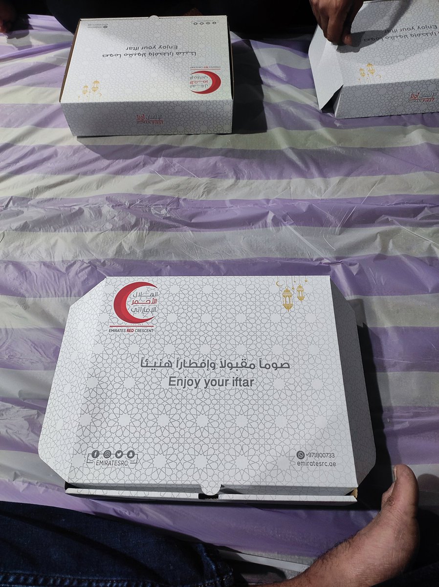 mohdfayis__'s tweet image. The first Iftar experience in the UAE was a feast for the senses! The delicious aromas, beautiful decorations, and warm hospitality made it truly unforgettable. Feeling grateful to be able to partake in this special tradition. #UAE #Iftar #grateful #alhamdulillah