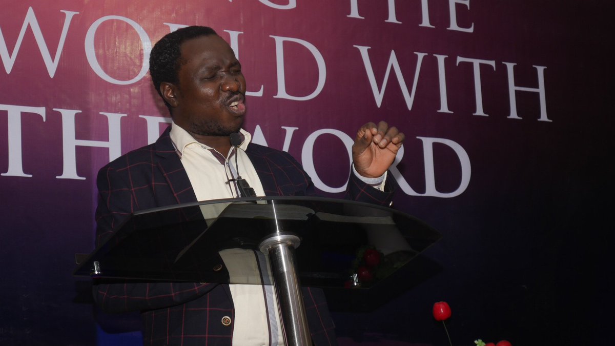 TheChristEmpire's tweet photo. Instructions✍️
✔️The pathway to greatness is the pathway of instructions
✔️Every man who hates instructions will embrace destruction
✔️It is instructions that elevate a man
#TCE
#TheChristEmpire
#SuperSundayService
#ActivatingTheBlessing
#PBB https://t.co/xoabAMoDHx