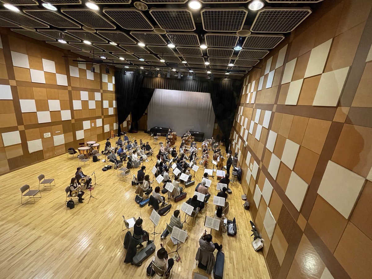 あまりメジャーではないメンデルスゾーンの
「静かな海と楽しい航海」」
「宗教改革」
なんと二曲とも1ヶ月後の九響の天神でクラシックのプログラムになってました💦九響聴く前に予習にいかがでしょうか😊