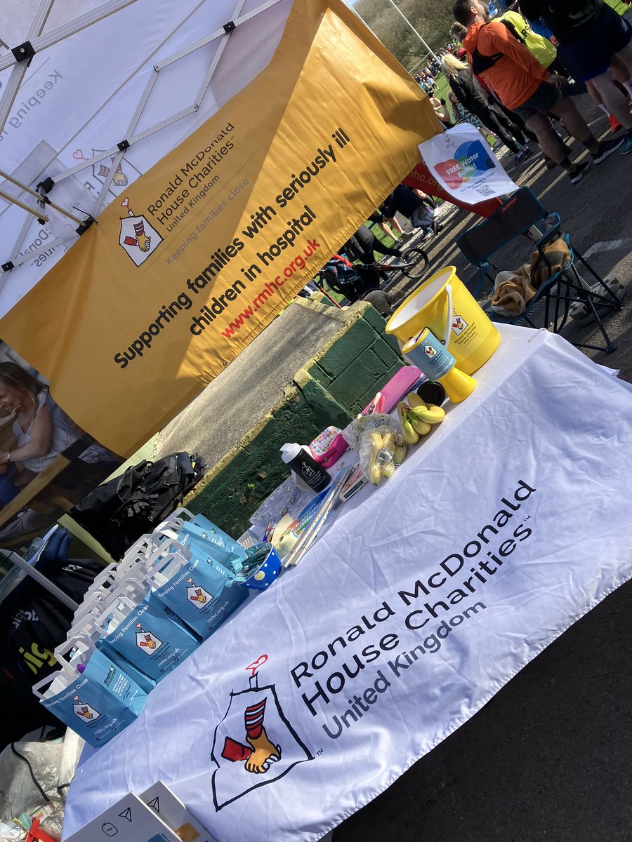 AnnaBullock21's tweet photo. First challenge event of the year! Lots of runners raising funds for families with children in hospital. Thank you & Good Luck! πββοΈπββοΈπ
#wilmslowrunningfestival #supportingfamilies #rmhcuk #challengeevents https://t.co/1EJya0yKZT