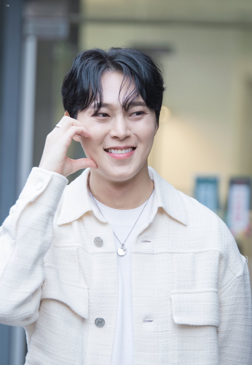 _Young_Img's tweet photo. 230325 토요일
베토벤 / 낮공
카스파 役 이해준 배우님

ෆ⸒⸒⸜( ˶'ᵕ'˶)⸝

#이해준 https://t.co/LCoLA8i27U