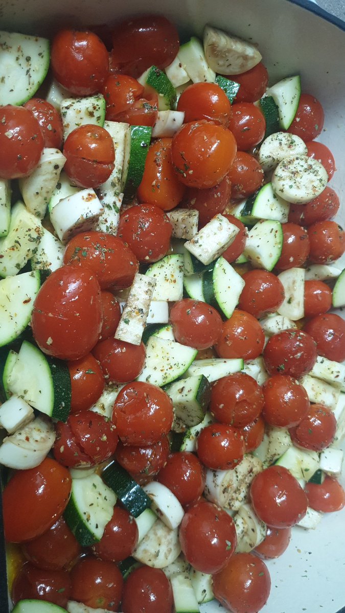 Langf2Chrystale's tweet photo. This became this. All vegetables from the garden. #Foodie #pasta #gardentotable #veggiepatch #organic #healthylifestyle #recipes #cheapmeals #rusticmeals #hotdinner @JodiRawlinson https://t.co/glPbUqeKkq