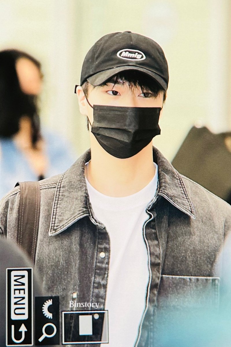 Binstory_0126's tweet photo. 230326 ICN 입국 

빈아 고생마나떠🖤
빨리 집에 가서 푹 쉬어~🫶🏻

#문빈 #아스트로 #ASTRO #MOONBIN https://t.co/57Pflb8rag