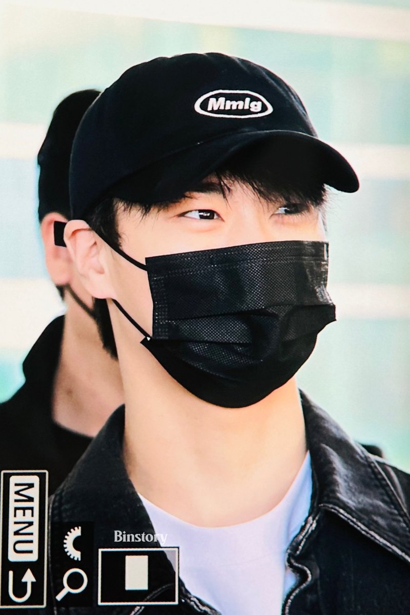 Binstory_0126's tweet photo. 230326 ICN 입국 

빈아 고생마나떠🖤
빨리 집에 가서 푹 쉬어~🫶🏻

#문빈 #아스트로 #ASTRO #MOONBIN https://t.co/57Pflb8rag
