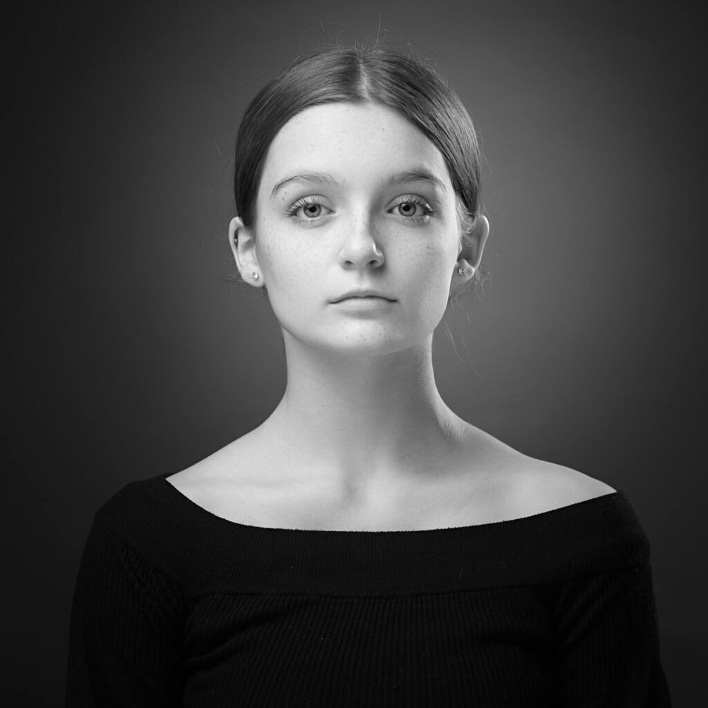 foyersphoto's tweet photo. Capturing the beauty and grace of classical portraits is always a joy, and I recently had the pleasure of photographing the stunning Morgan. She was an absolute natural in front of the camera and we were thrilled with the final results. Special thanks to… https://t.co/PrkZOlSTjY https://t.co/J6baHVOa72