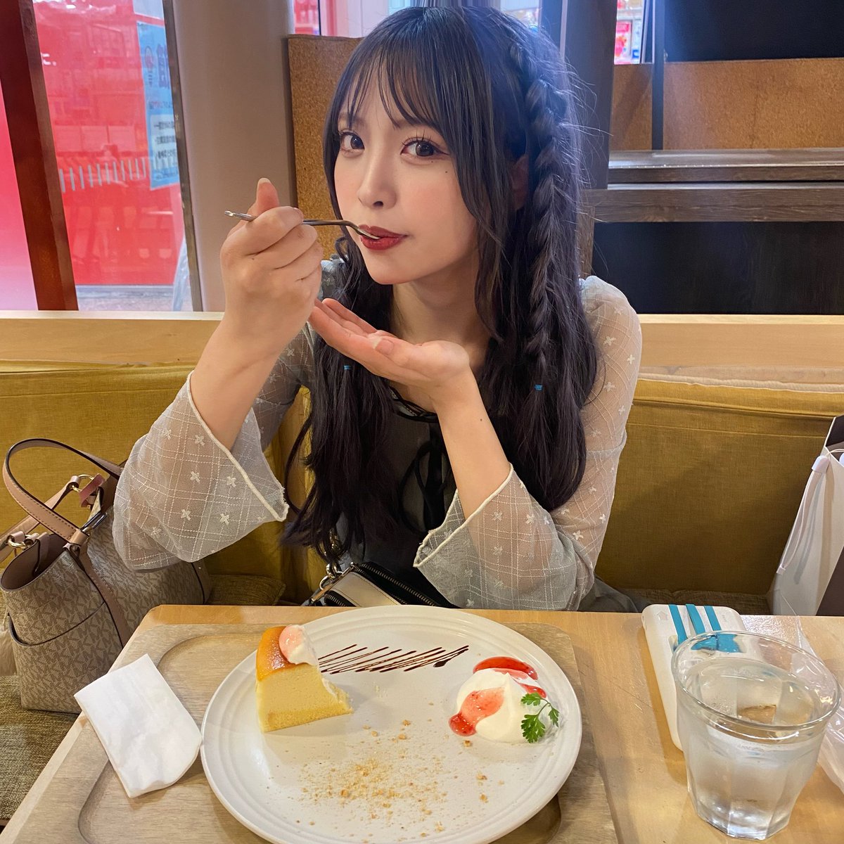 NATAMARU041's tweet photo. カフェデート( "´༥`"  )♡ https://t.co/0f18XspK0E