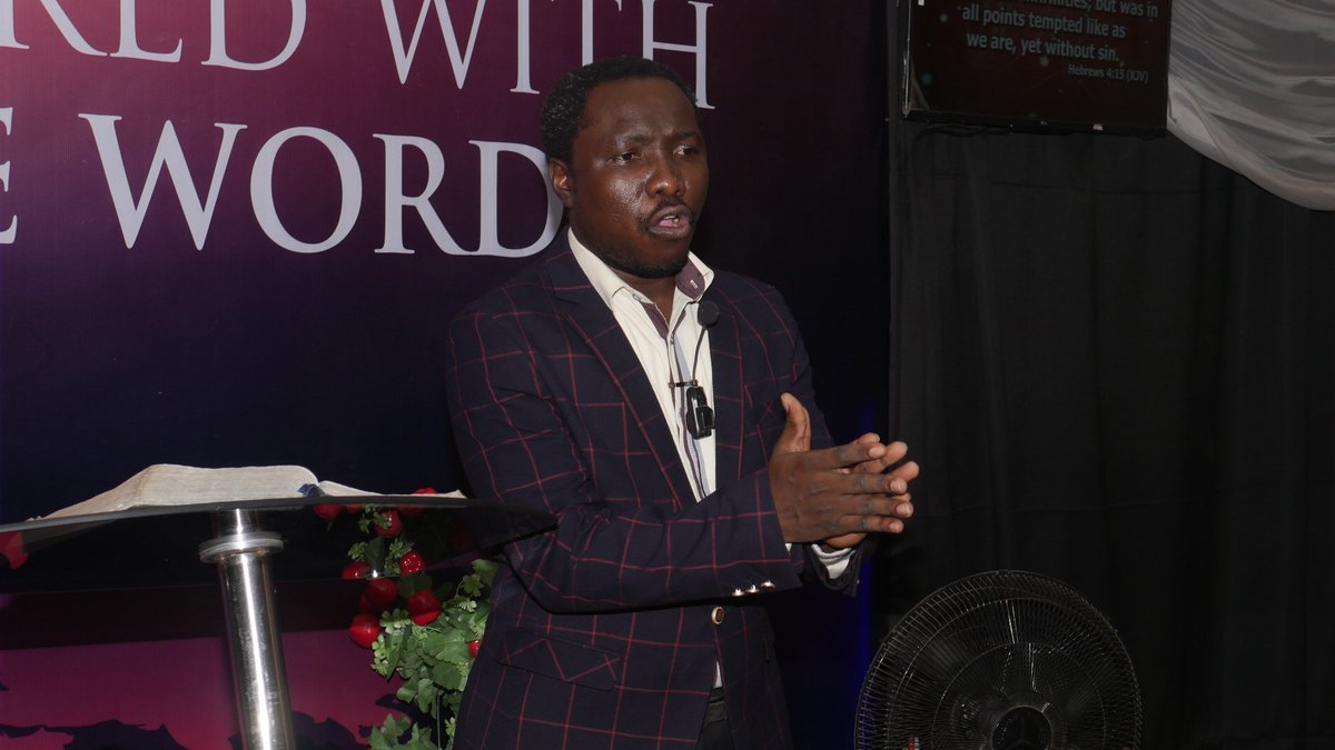 TheChristEmpire's tweet photo. How blessings come✍️
✔️A man cannot become great when there is no blessing;
✔️Blessing comes as a reward for obedience
✔️Blessing comes when you make the Father happy
-Pastor @PstRajiBB
#TCE
#TheChristEmpire
#SuperSundayService
#ActivatingTheBlessing
#PBB https://t.co/Eu0PnROS2j
